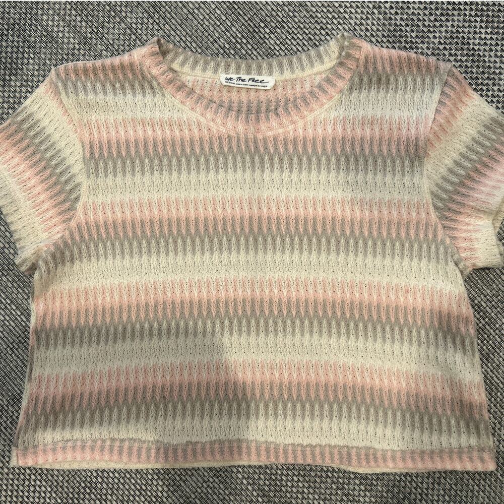 WE THE FREE Knit Stripe Crewneck Short Sleeve Crop Sweater Gray Pink Cream M